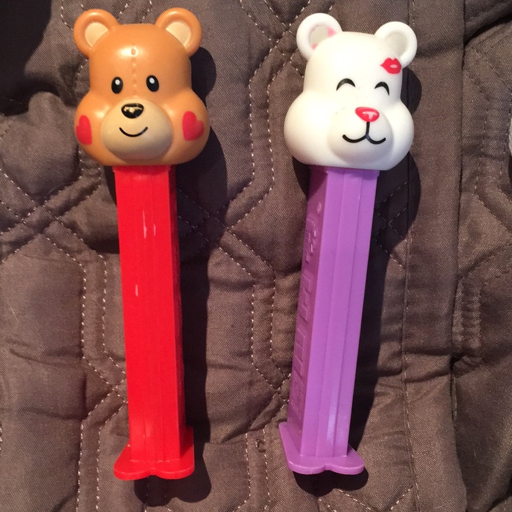 PEZ - Valentine Bears 2 pieces.